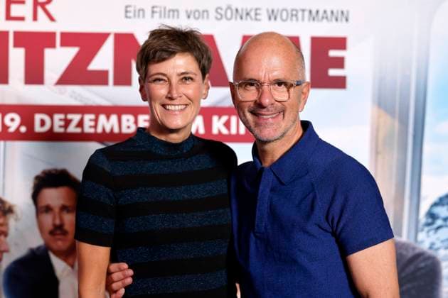 Entertainment Themen der Woche KW51 Bilder des Jahres 2024, Entertainment 12 Dezember Entertainment Bilder des Tages Schauspieler Christoph Maria Herbst mit seiner Ehefrau Gisi Herbst beim Family & Friends Screening von Der Spitzname im Cinedom. Köln, 18.12.2024 NRW Deutschland *** Actor Christoph Maria Herbst with his wife Gisi Herbst at the Family Friends Screening of Der Spitzname at Cinedom Cologne, 18 12 2024 NRW Germany Copyright: xChristophxHardtx