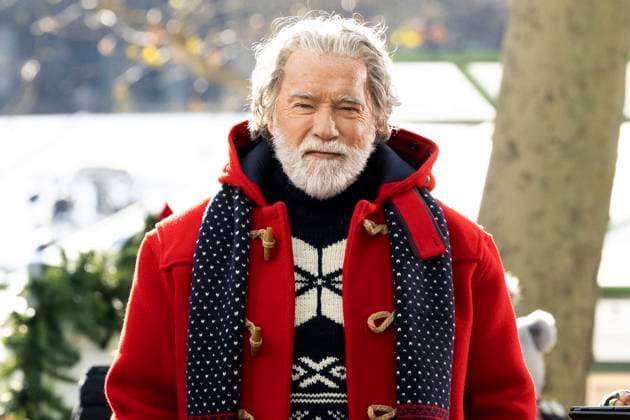 Entertainment Themen der Woche KW51 Bilder des Jahres 2024, Entertainment 12 Dezember Entertainment Bilder des Tages Arnold Schwarzenegger als Weihnachtsmann bei den Dreharbeiten zum Amazon MGM Studios Film The Man with the Bag im Bryant Park. New York, 18.12.2024 *** Arnold Schwarzenegger as Santa Claus during the filming of the Amazon MGM Studios movie The Man with the Bag in Bryant Park New York, 18 12 2024 Foto:xM.xCranex xFuturexImagex schwarzenegger_4205