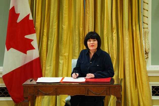 December 20, 2024, Ottawa, On, Canada: Treasury Board President Ginette Petitpas Taylor signs a document during a cabinet swearing-in ceremony at Rideau Hall in Ottawa, on Friday, Dec.20, 2024. Ottawa Canada  - ZUMAc35_ 20241220_zaf_c35_049 Copyright: xSeanxKilpatrickx