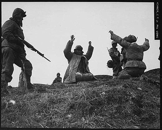 U.S. Marines capture Chinese soldiers during fighting at Hoengsong, Korea, March 2, 1951. (National Archives MCT) KOR EDITORIAL USE ONLY Copyright: xx NationalxArchivesx krtphotoslive313408