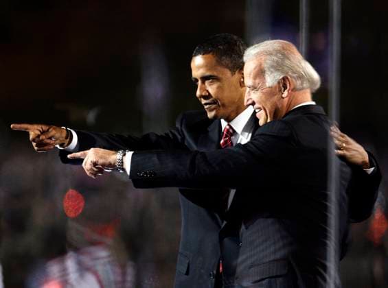 ELECTION President-elect Barack Obama and Vice President-elect Joe Biden wave to supporters after it is announced he has won the presidential election at his Election Night Rally in Grant Park, Chicago, Illinois, November 4, 2008. (Chuck Kennedy MCT) CHICAGO IL USA EDITORIAL USE ONLY Copyright: xx 1065298 ChuckxKennedyx krtphotoslive330449