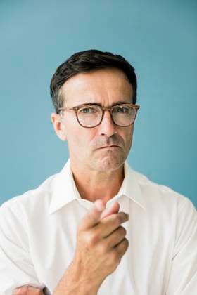 Creative Highlights Symbolbilder Portrait of angry businessman pointing his finger model released, Symbolfoto property released, MOEF01472