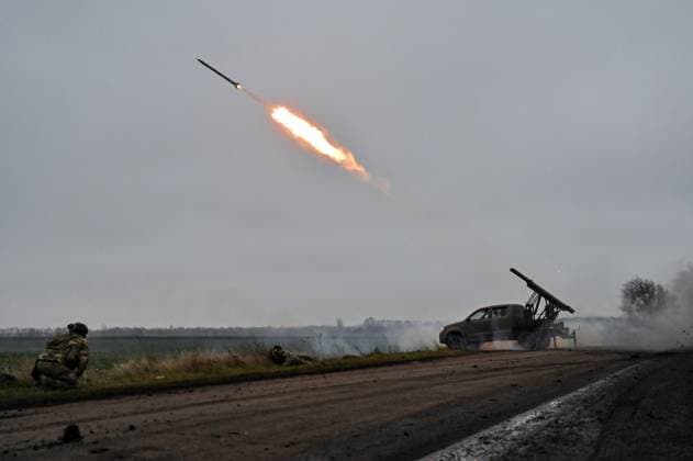 News Themen der Woche KW52 ZAPORIZHZHIA REGION, UKRAINE - DECEMBER 25, 2024 - The work of the artillery crew of the special unit of the Patrol Police Department Strelitskyi Battalion , Zaporizhzhia region, south-eastern Ukraine Work of artillery crew of Striletskyi Battalion special police unit in Zaporizhzhia region  Copyright: xDmytroxSmolienkox