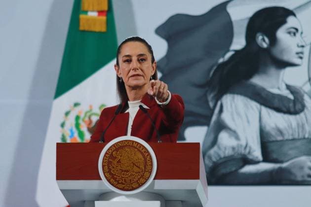 Sheinbaum Holds A Press Briefing - Mexico City Mexico’s President, Claudia Sheinbaum speaking about the tax system and the Mexicana de Aviación s first anniversary during a briefing conference at National Palace. Mexico City, Mexico, December 26, 2024. Photo by Carlos Santiago Eyepix Group ABACAPRESS.COM Mexico City Mexico  Copyright: xEyepix ABACAx