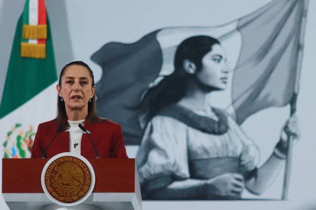 Sheinbaum Holds A Press Briefing - Mexico City Mexico’s President, Claudia Sheinbaum speaking about the tax system and the Mexicana de Aviación s first anniversary during a briefing conference at National Palace. Mexico City, Mexico, December 26, 2024. Photo by Carlos Santiago Eyepix Group ABACAPRESS.COM Mexico City Mexico  Copyright: xEyepix ABACAx