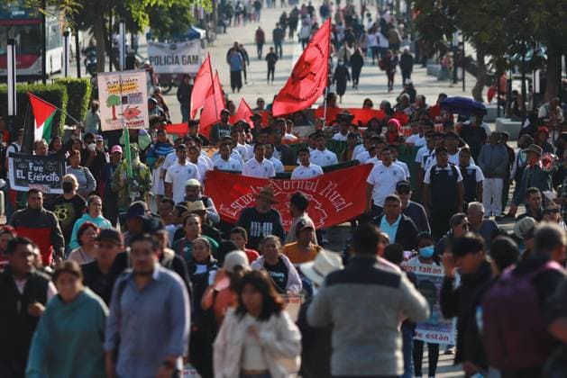 Relatives Of The 43 Missing Students Rally - Mexico City Rural students of Ayotzinapa taking part during a demonstration for the 43 missing students from Ayotzinapa from the Glorieta de Peralvillo to the Basilica of Guadalupe. Mexico City, Mexico, December 26, 2024. Photo by Carlos Santiago Eyepix Group ABACAPRESS.COM. Mexico City Mexico  Copyright: xEyepix ABACAx