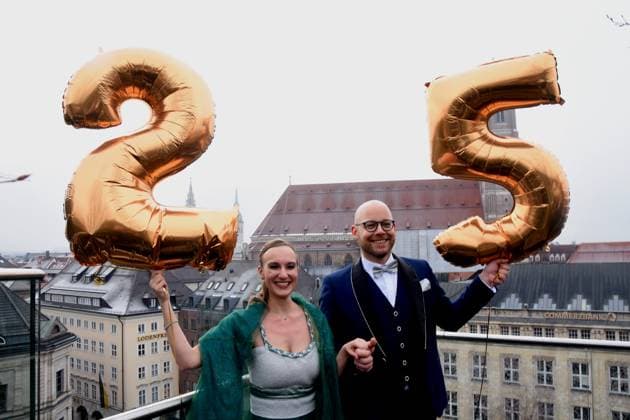Entertainment Themen der Woche KW01 Narhalle Faschings Prinzenpaar Michaela II. Hämmerle Christian IV. Deussen 44 Muenchen 30.12.2024 Hotel Bayerischer Hof Dachgarten Narrhalla Faschingsprinzenpaar mit Neujahr 2025 Luftballonen Schriftzug Praesentation ¨¨¨ Muenchen *** Narhalle Faschings Prinzenpaar Michaela II. Haemmerle Christian IV Deussen 44 Muenchen 30 12 2024 Hotel Bayerischer Hof Dachgarten Narrhalla Faschingsprinzenpaar mit Neujahr 2025 Luftballonen Schriftz Praesentation ¨¨¨ Muenchen