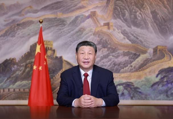News Themen der Woche KW01 News Bilder des Tages (241231) -- BEIJING, Dec. 31, 2024 -- Chinese President Xi Jinping delivers a New Year message through China Media Group and the internet Tuesday evening in Beijing to ring in 2025. ) CHINA-XI JINPING-NEW YEAR MESSAGE (CN) JuxPeng 