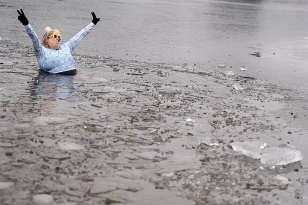 January 1, 2025, Dartmouth, Ns, Canada: A person wears New Year s paraphernalia while swimming in the ice-filled water in Lake Banook during the annual polar bear swim on New Year s Day in Dartmouth, N.S., Wednesday, Jan. 1, 2025. Dartmouth Canada  - ZUMAc35_ 20250101_zaf_c35_027 Copyright: xDarrenxCalabresex