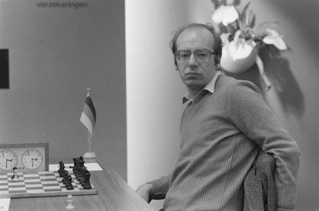 Archivbilder der Woche KW01 Anefo photo collection. Interpolis chess tournament Robert Hübner. September 29, 1987 Copyright: xpiemagsx pienatarchpart517102021-7739 ACHTUNG AUFNAHMEDATUM GESCHÄTZT Anefo photo collection. Interpolis chess tournament; Robert Hübner. September 29, 1987 Copyright: xpiemagsx pienatarchpa imago images 163850433
