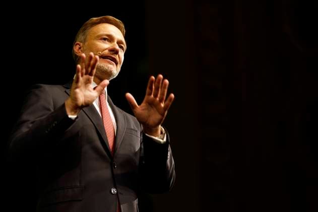 Christian Lindner beim FDP Dreikönigstreffen 2025 im Stuttgarter Opernhaus. Stuttgart, 06.01.2025 *** Christian Lindner at the FDP Epiphany Meeting 2025 at the Stuttgart Opera House Stuttgart, 06 01 2025 Foto:xJ.xMWx xFuturexImagex dreikoenigstreffen_5166