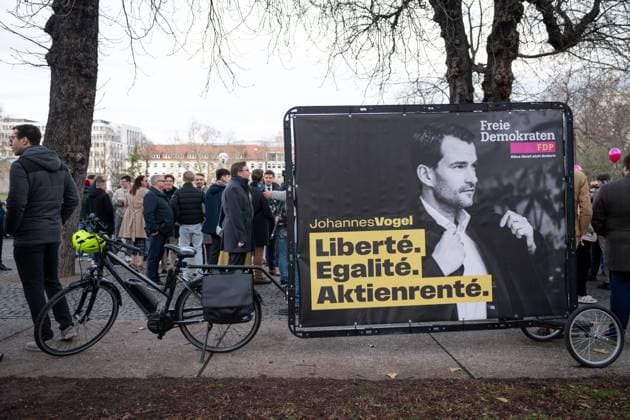 FDP Dreikoenigstreffen in Stuttgart Johannes Vogel, FDP auf einem Werbeplakat der FDP im Vorfeld der Dreikoenigskundgebung der Freien Demokraten im Opernhaus in Stuttgart, Stuttgart, 06.01.2025 Stuttgart Baden-Wuerttemberg Deutschland *** FDP three-king meeting in Stuttgart Johannes Vogel, FDP on an advertising poster of the FDP in the run-up to the three-king rally of the Free Democrats in the opera house in Stuttgart, Stuttgart, 06 01 2025 Stuttgart Baden Wuerttemberg Germany