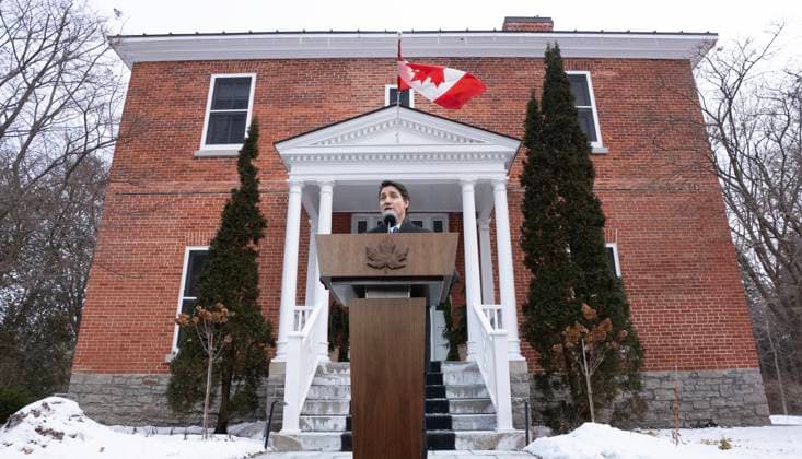 January 6, 2025, Ottawa, On, Canada: Prime Minister Justin Trudeau speaks with media outside Rideau Cottage, Monday, Jan. 6, 2025 in Ottawa. Ottawa Canada  - ZUMAc35_ 20250106_zaf_c35_041 Copyright: xAdrianxWyldx