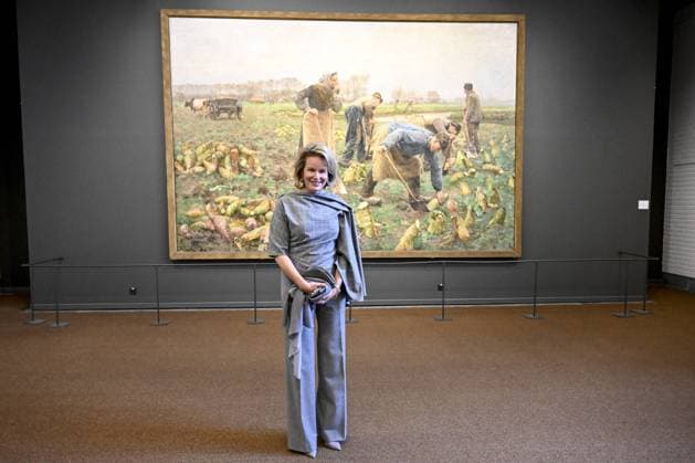 Bilder des Jahres 2025, Entertainment 01 Januar Entertainment Themen der Woche KW02 Entertainment Bilder des Tages Queen Mathilde of Belgium pictured during a royal visit to the exhibition Emile Claus, Prince of Luminism at the Mudel Museum in Deinze, Tuesday 07 January 2025. This exhibition, mounted to mark the 175th anniversary of Emile Claus s birth and the 100th anniversary of his death, presents the finest paintings by the man who was one of Belgium s greatest Impressionist painters and a leading exponent of luminism, an artistic movement focused on the representation of light and its interaction with landscapes and subjects.  DIRKxWAEM 109867765