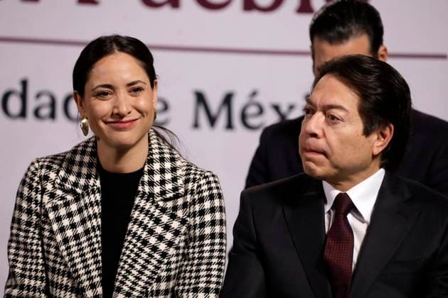 Mario Delgado Carrillo, Secretary of Public Education and Claudia Curiel Icaza, Mexico s Secretary of Culture during the press conference where the campaign Ã¢â‚¬oeStay away from drugs, fentanyl kills you!Ã¢â‚¬Â was announced. at National Palace. on January 7, 2025 in Mexico City, Mexico. Mexico City Mexico - ZUMAe321 20250107_zia_e321_003 Copyright: xLuisxBarronx