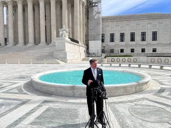 US-NEWS-CHIEFS-PARADE-SHOOTING-MO-LAWMAKERS-KC Missouri Attorney General Andrew Bailey speaks in front of the U.S. Supreme Court on March 18, 2024. Bailey is asking a federal judge to dismiss lawsuits against three Missouri senators who falsely accused a Kansas man of possibly being involved in a deadly shooting at a rally celebrating the <a href= https: apnews.com article chiefs-super-bowl-parade-shooting-kansas-city-d9f4466b69cbb2dfe0f007414aebe730 id= link-e96534d66215768e3c855350f6b4eae5 >Kansas City Chiefs™ 2024 Super Bowl victory< a>. EDITORIAL USE ONLY Copyright: xx 131611826W DanielxDesrochers McClatchyxDCx krtphotoslive949086