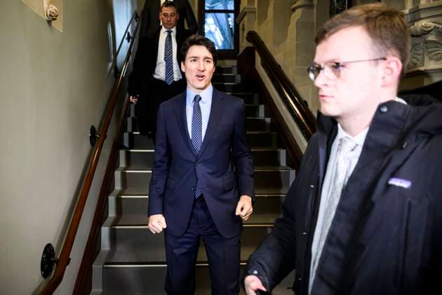 January 8, 2025, Ottawa, On, CAN: A staffer walks past as Prime Minister Justin Trudeau makes his way to a meeting of the Liberal Caucus in West Block on Parliament Hill in Ottawa, Wednesday, Jan. 8, 2025. Ottawa CAN  - ZUMAc35_ 20250108_zaf_c35_017 Copyright: xJustinxTangx