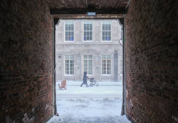 January 8, 2025, Montreal, Quebec, Canada: Views from the streets in Montreal in winter time Montreal Canada - ZUMAs278 20250108_zip_s278_005 Copyright: xSerkanxSenturkx
