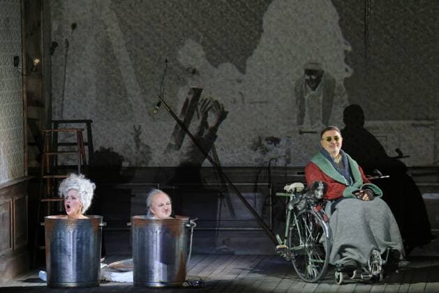 Entertainment Themen der Woche KW02 09.01.2025, Fin de partie, Dalia Schaechter als Nell, Stephan Rügamer als Nagg, Laurent Naouri als Hamm, Staatsoper Unter den Linden, Berlin, Premiere am 12.01.2025, Regie Johannes Erath, Berlin Deutschland, Germany *** 09 01 2025, Fin de partie, Dalia Schaechter as Nell, Stephan Rügamer as Nagg, Laurent Naouri as Hamm, Staatsoper Unter den Linden, Berlin, Premiere on 12 01 2025, Directed by Johannes Erath, Berlin Germany, Germany