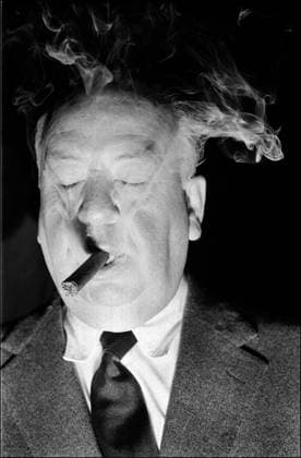 Archivbilder der Woche KW02 Alfred Hitchcock (1899-1980), American director, Alfred Hitchcock (1899-1980), American director, June 1956. !!! SPECIAL PRICE!!! !!! SPECIALE PRIJS !!! !!! PRIX SPECIAL !!! IMAGES USERS WITH CONTRACT PAY FOR THIS IMAGE 75 EURO. USERS WITHOUT CONTRACT PAY THE USUAL SABAM PRICE ACCORDING TO THEIR CATEGORY !! BEELDGEBRUIKERS MET KONTRAKT BETALEN VOOR DIT BEELD 75 EURO. BEELDGEBRUIKERS ZONDER KONTRAKT BETALEN HET GEBRUIKELIJKE SABAM-TARIEF VAN HUN CATEGORIE !! LES UTILISATEURS D IMAGES AVEC CONTRAT PAIENT POUR CETTE IMAGE 75 EURO. LES UTILISATEURS D IMAGES SANS CONTRAT PAIENT LE TARIF SABAM USUEL DE LEUR CATEGORIE !!  Copyright: xx