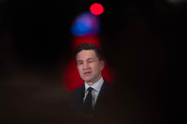 January 9, 2025, Ottawa, On, Canada: Conservative leader Pierre Poilievre speaks with reporters during a news conference, Thursday, Jan. 9, 2025 in Ottawa. Ottawa Canada  - ZUMAc35_ 20250109_zaf_c35_019 Copyright: xAdrianxWyldx
