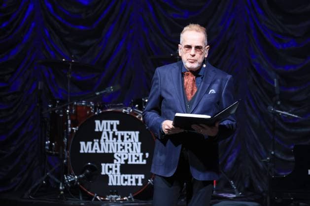 Entertainment Themen der Woche KW02 Entertainment Bilder des Tages 09.01.2025, Bertram Engel, live im Theater am Potsdamer Platz, Berlin, Drummer, Schlagzeuger im Konzert, Berlin *** 09 01 2025, Bertram Engel, live at Theater am Potsdamer Platz, Berlin, drummer, drummer in concert, Berlin