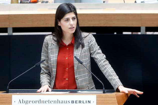 Derya Caglar, SPD, Speech in the 38 Plenary session Berlin House of Representatives, State parliament, Berlin, Berlin Germany, Germany