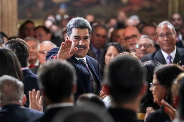 Bilder des Jahres 2025, News 01 Januar News Themen der Woche KW02 News Bilder des Tages Venezuela, AmtseinfÃ¼hrung von Nicolas Maduro VENEZUELA, CARACAS - JANUARY 10, 2025: Venezuelaâ€™s President-elect Nicolas Maduro (C) is seen during his inauguration at the Federal Legislative Palace. Russian State Duma Photo Service TASS  77330188