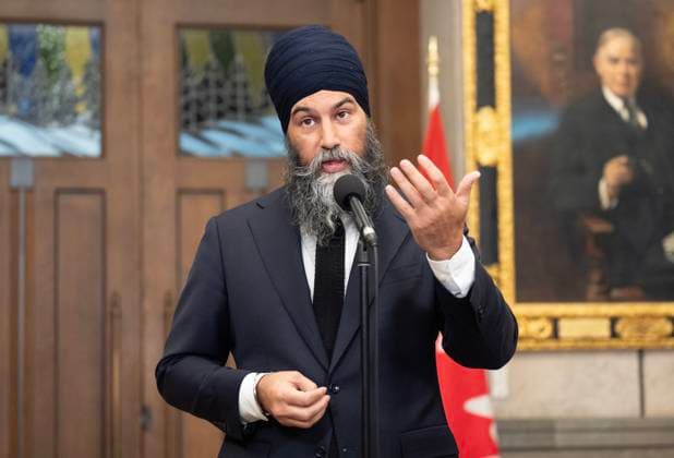 January 13, 2025, Ottawa, On, Canada: New Democratic Party leader Jagmeet Singh speaks with reporters in the foyer of the House of Commons on Parliament Hill on Monday, Jan. 13, 2025 in Ottawa. Ottawa Canada  - ZUMAc35_ 20250113_zaf_c35_016 Copyright: xAdrianxWyldx