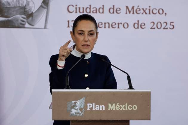 News Bilder des Tages MexicoÃ¢â‚¬â ¢s President Claudia Sheinbaum Pardo speaking during the presentation of Plan Mexico with the objective of reducing Asian imports, to the benefit of national and regional production, at the National Museum of Anthropology. on January 13, 2025 in Mexico City, Mexico. Mexico City Mexico - ZUMAe321 20250113_zia_e321_038 Copyright: xLuisxBarronx