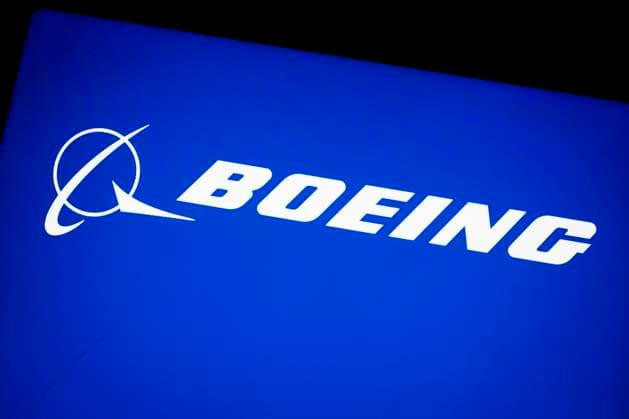 January 13, 2025, Arlington, United States of America: The Boeing Company logo...The Boeing Company is an American multinational corporation that designs, manufactures, and sells airplanes, rotorcraft, rockets, satellites, and telecommunications equipment. David Calhoun is the CEO, and the stock ticker is BA. Core products include the 737 MAX, 747, 777, and 787 aircraft families. Boeing is also a significant contractor for the U.S. government and a leader in aerospace innovation but has been mired in legal issues. Arlington United States of America - ZUMAb177 20250113_aap_b177_016 Copyright: xTaidghxBarronx
