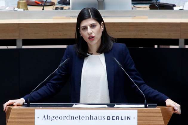 Derya Caglar, SPD, Speech in the 7 Plenary session Berlin House of Representatives, State parliament, Berlin, Berlin Germany, Germany