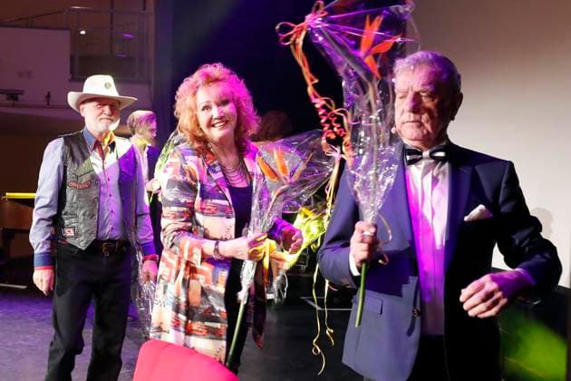 7. Arndt-Bause-Gala 2017 im Freizeitforum in Berlin, Marzahn, mit Moderator Siggi Trzosz, Saengerin Regina Thoss, Countrysaenger Harald Wilk, Berlin Deutschland, Germany *** 7 Arndt Bause Gala 2017 at Leisure Forum in Berlin, Marzahn, with presenter Siggi Trzosz, Singer Regina Thoss, Countrysaenger Harald Wilk, Berlin Germany, Germany