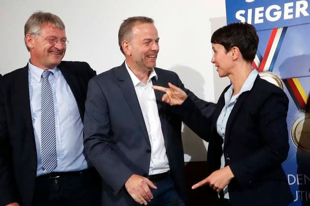 Landtagswahl in Mecklenburg-Vorpommern, PK der Partei Alternative fuer Deutschland, AfD, in Berlin mit Leif-Erik Holm, Spitzenkandidat MV, Frauke Petry, Joerg Meuthen, Bundesvorsitzende, Berlin Deutschland, Germany *** State election in Mecklenburg Western Pomerania, PK the Party Alternative for Germany, AfD, in Berlin with Leif Erik Holm, Top candidate MV, Frauke Petry, Joerg Meuthen, Federal Chairwoman, Berlin Germany, Germany