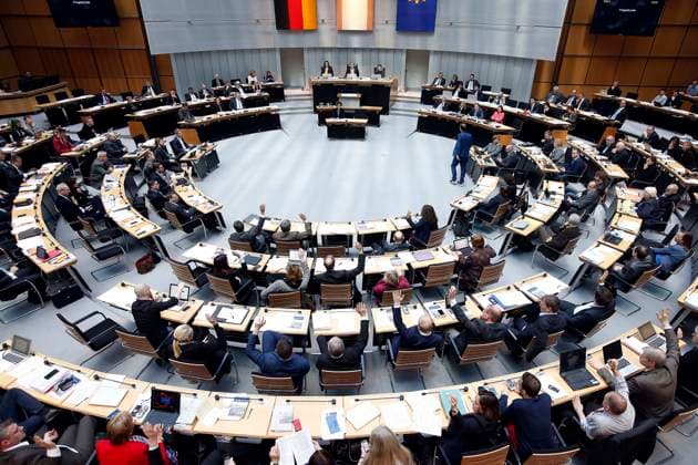 Abstimmung in der 78. Plenarsitzung Berliner Abgeordnetenhaus, Landesparlament, Berlin, Berlin Deutschland, Germany *** Vote in the 78 Plenary session Berlin House of Representatives, State parliament, Berlin, Berlin Germany, Germany