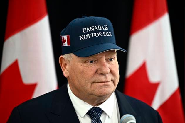 News Bilder des Tages January 15, 2025, Ottawa, On, Canada: Ontario Premier Doug Ford, wearing a Canada Is Not For Sale hat, speaks as he arrives for a first ministers meeting in Ottawa on Wednesday, Jan. 15, 2025. Ottawa Canada  - ZUMAc35_ 20250115_zaf_c35_086 Copyright: xJustinxTangx