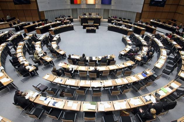 gaehnende Leere auch im Berliner Abgeordnetenhaus bei der Aktuelle Stunde, Plenarsitzung, Landesparlament, Berlin Germany, Deutschland *** yawning Empty also at Berlin House of Representatives at the current Hour, Plenary session, State parliament, Berlin Germany, Germany