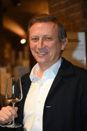 Lionel Souque, CEO of REWE Group at the Kölner Weinkeller event was named Wine Retailer of the Year 2025 by the trade magazine Weinwirtschaft