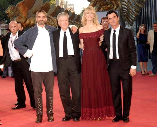 63rd Venice Film Festival JEREMY IRONS, DAVID LYNCH, LAURA DERN, JUSTIN THEROUX Attends the Golden Lion Lifetime Achievement Award and Inland Empire before the screening of Inland Empire during the eight day of the 63rd Venice Film FestivaL, Venice, Italy. September 6, 2006 Ref: KRA full length brown black suit jacket burgundy dress off the shoulder Persun Venice Italy Copyright: xPersun CapitalxPicturesx