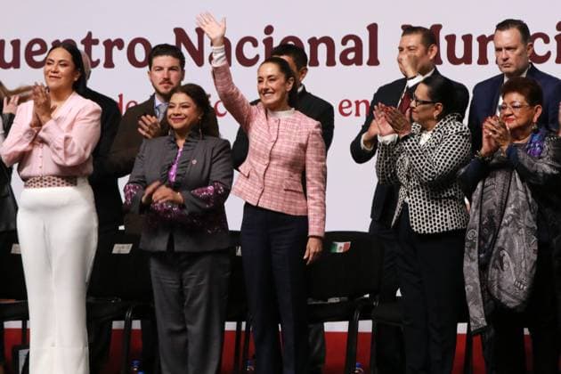 Claudia Sheinbaum, President Of Mexico, Leads The National Municipal Meeting The President of Mexico, Claudia Sheinbaum, leads the National Municipal Meeting at the World Trade Center International Exhibition and Convention Center in Mexico City, Mexico, on January 16, 2025. Claudia Sheinbaum is also accompanied at this meeting by some members of her cabinet, as well as governors from the different states of the Republic. MÃ xico City Mexico  Copyright: xJosexLuisxToralesx originalFilename: torales-notitle250116_np87X.jpg