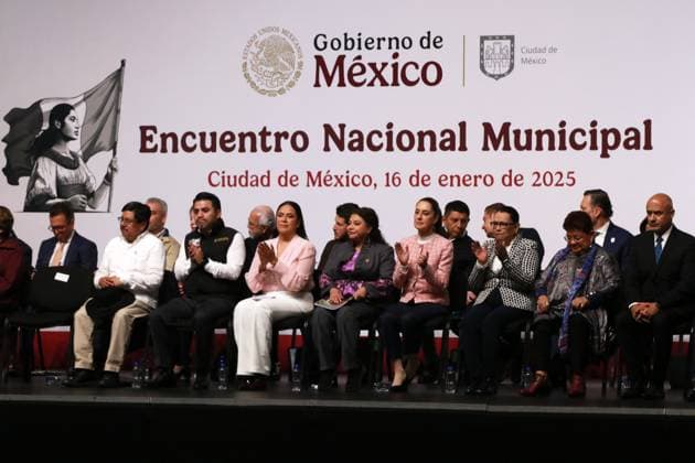 Claudia Sheinbaum, President Of Mexico, Leads The National Municipal Meeting The President of Mexico, Claudia Sheinbaum, leads the National Municipal Meeting at the World Trade Center International Exhibition and Convention Center in Mexico City, Mexico, on January 16, 2025. Claudia Sheinbaum is also accompanied at this meeting by some members of her cabinet, as well as governors from the different states of the Republic. MÃ xico City Mexico  Copyright: xJosexLuisxToralesx originalFilename: torales-notitle250116_npKBf.jpg