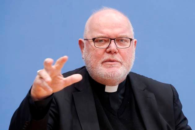 Kardinal Reinhard Marx, PK in der Bundespressekonferenz in Berlin, aktuelle Themen der katholischen Kirche, Berlin Deutschland, Germany *** Cardinal Reinhard Marx, PK in the Federal press conference in Berlin, current Topics the Catholic Church, Berlin Germany, Germany