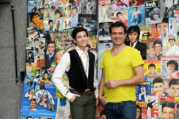 Kilian Berger, Kai Schumann Der letzte Tanz - Die Rex - Gildo - Story Fototermin am Set des Dokodramas von Rosa von Praunheim beim RBB in Berlin am 16.08.2021 Berlin Deutschland, Germany *** Kilian Berger, Kai Schumann the last Dance the Rex Gildo Story Photo session on Set of docodramas from Pink from Praunheim at RBB in Berlin on 16 08 2021 Berlin Germany, Germany