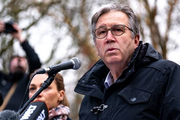 Aschaffenburg Nach der Messerattacke in Aschaffenburg. Jürgen Herzing (Oberbürgermeister von Aschaffenburg) bei einer Stellungnahme nachdem am m 22. Januar 2025 in Aschaffenburg zwei Menschen, darunter ein Kind, bei einem Messerangriff getötet wurden, 23.01.2025. Copyright: xEibner-Pressefoto FlorianxWiegandx EP_FWD