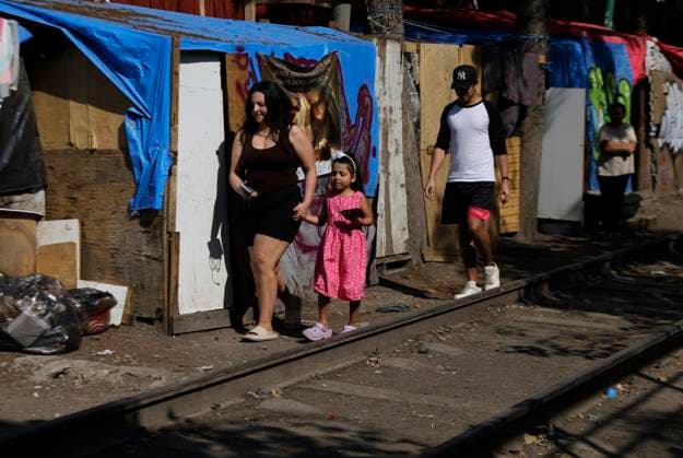 Mexiko, Gestrandete Migranten in Mexiko-Stadt Migrants Stranded In Mexico, Worried And Afraid Of Mass Deportation After Donald Trump Returns To The Presidency Of The United States Migrants stranded in a camp in Mexico City, Mexico, express concern and fear of mass deportation after the return of Donald Trump to the presidency of the United States on January 23, 2025. Mexico City Mexico City Mexico  Copyright: xGerardoxVieyrax originalFilename: vieyra-notitle250123_npGGd.jpg
