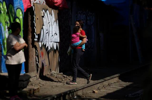 Mexiko, Gestrandete Migranten in Mexiko-Stadt Migrants Stranded In Mexico, Worried And Afraid Of Mass Deportation After Donald Trump Returns To The Presidency Of The United States A mother is at a migrant camp in Mexico City, Mexico. Migrants express concern and fear of mass deportation after Donald Trump returns to the presidency of the United States on January 23, 2025. Mexico City Mexico City Mexico  Copyright: xGerardoxVieyrax originalFilename: vieyra-notitle250123_npzFv.jpg