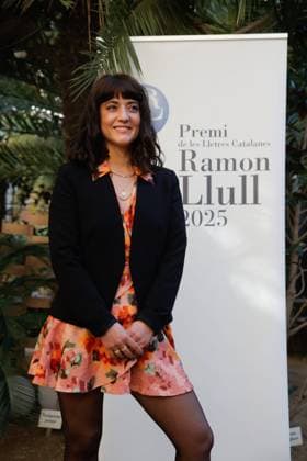 Estel Sole erhält den Premi Ramon Llull Award 2025 Estel Solé wins the Premi Ramon Llull 2025 with her novel Aquest tros de vida The writer, playwright and actress Estel Solé Casadellà poses after learning that she has been awarded the Premi Ramon Llull for novels, at the Casa Mimosa hotel, Estel Solé Casadellà has won the 45th Premi de les Lletres Catalanes Ramon Llull, endowed with 60,000 euros, with her novel about human fragility and resilience, Aquest tros de vida , The Ramon Llull Novel Prize is a literary award given each year to a novel originally written in Catalan. Founded in 1981 by the publisher José Manuel Lara, it is awarded and published by Editorial Planeta 24 JANUARY 2025 RAMON LLUL ESTEL SOLÉ NOVEL PRIZE Kike Rincó Barcelona Catalonia Barcelona Catalonia Catalonia Spain  Copyright: xKikexRinconx 6475208