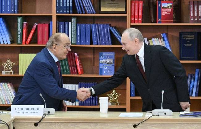 Russia Putin MSU Trustees Board 8845818 24.01.2025 Lomonosov Moscow State University (MSU) Rector Viktor Sadovnichy and Russian President Vladimir Putin shake hands before a meeting of the Board of Trustees of Lomonosov Moscow State University in Moscow, Russia. Ramil Sitdikov Sputnik Moscow Russia  Copyright: xRamilxSitdikovx