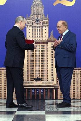 Russia Putin MSU Trustees Board 8845875 24.01.2025 Lomonosov Moscow State University (MSU) Rector Viktor Sadovnichy accepts the Order for Valiant Labour from Russian President Vladimir Putin on behalf of the members of teaching staff during a meeting of the Board of Trustees of Lomonosov Moscow State University in Moscow, Russia. Ramil Sitdikov Sputnik Moscow Russia  Copyright: xRamilxSitdikovx