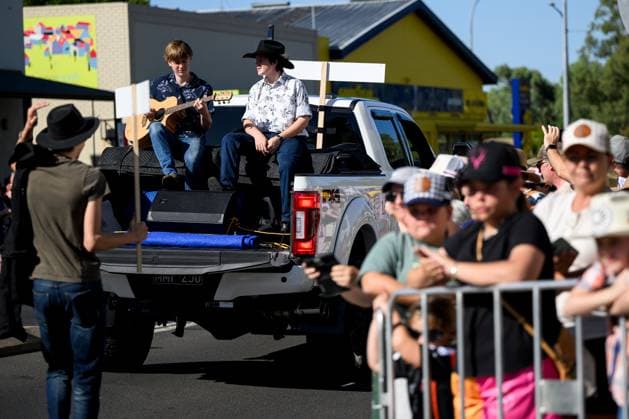TAMWORTH COUNTRY MUSIC FESTIVAL, Country musicians take part in the artist parade during the 53rd Tamworth Country Music Festival in Tamworth, NSW, Saturday, January 25, 2025. ( NO ARCHIVING, EDITORIAL USE ONLY, NO USE IN BOOKS WITHOUT CONSENT TAMWORTH NEW SOUTH WALES AUSTRALIA  Copyright: xBIANCAxDExMARCHIx 20250125123757449043